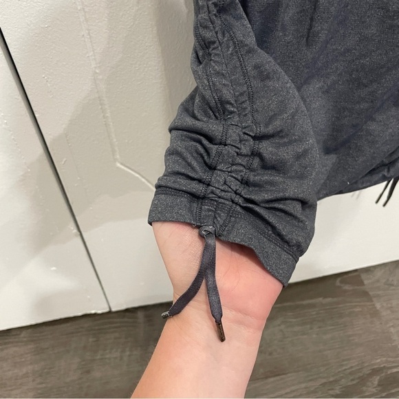 Lululemon Silver Hot 'N Sweaty Tank - Picture 9 of 14